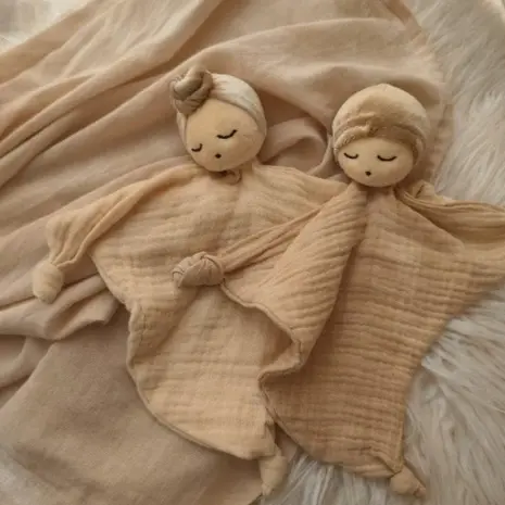 Mrs. Ertha  Knuffeldoekje Dou Nude