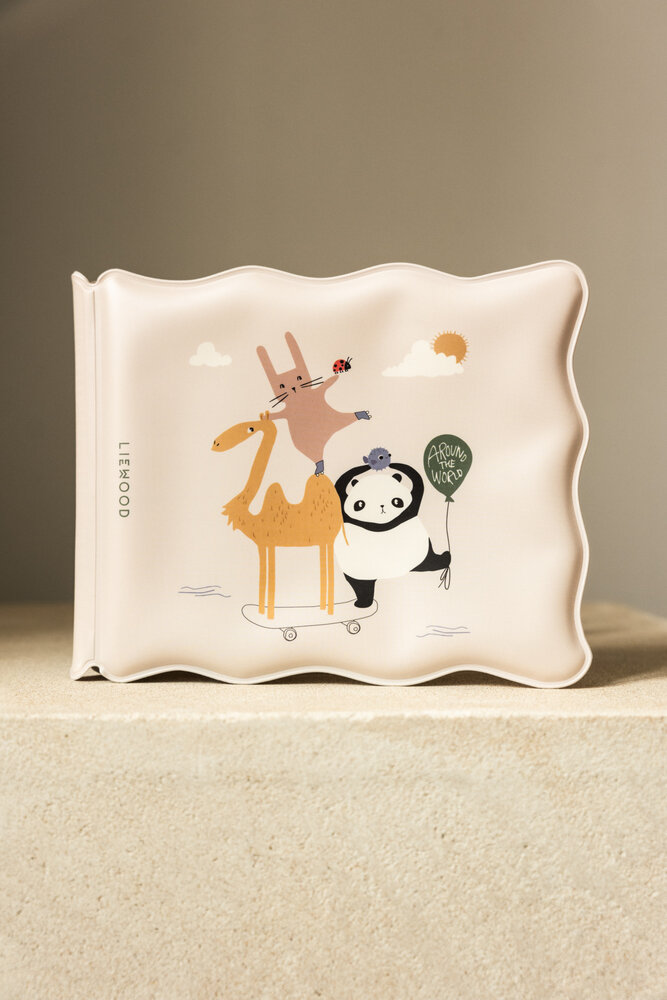 Liewood Magisch Badboekje Waylon Around The World Sandy Liewood Magisch Badboekje Waylon Around The World Sandy