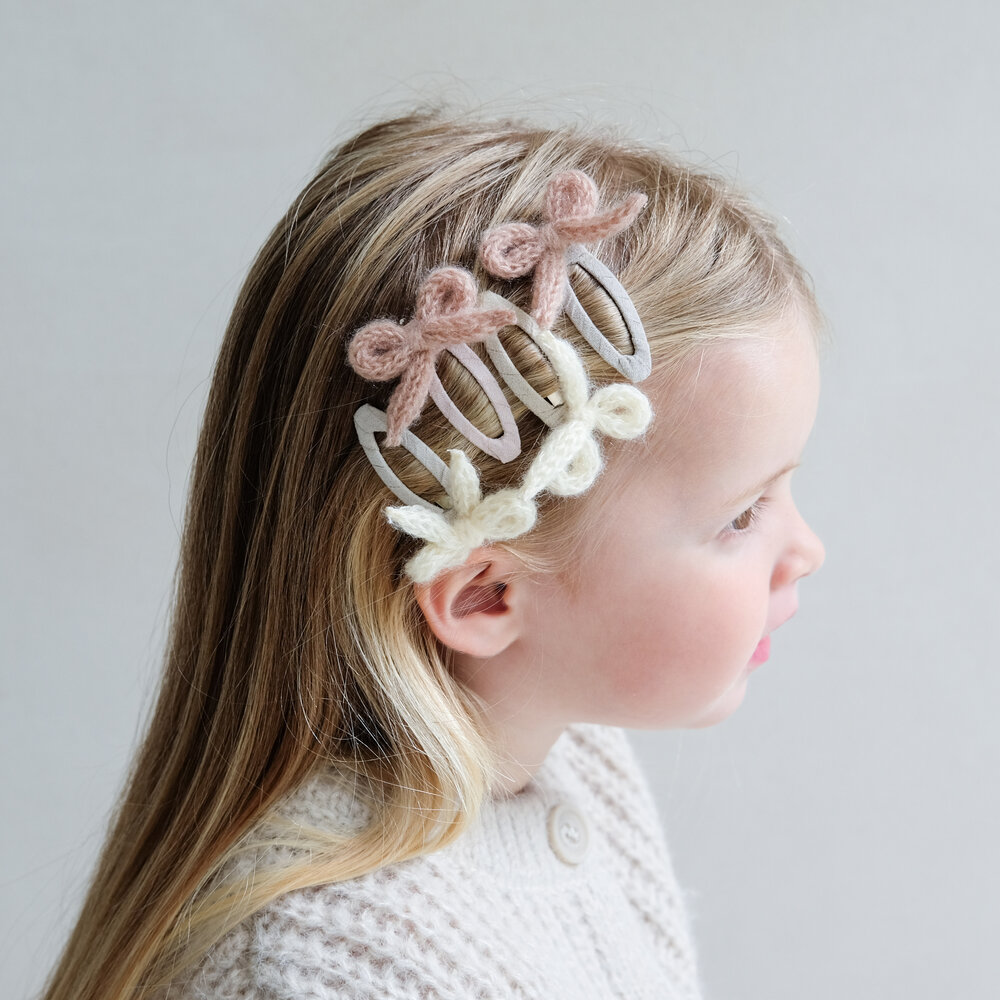 Mimi & Lula Haarspeldjes Granny Knitted Bow Neutral