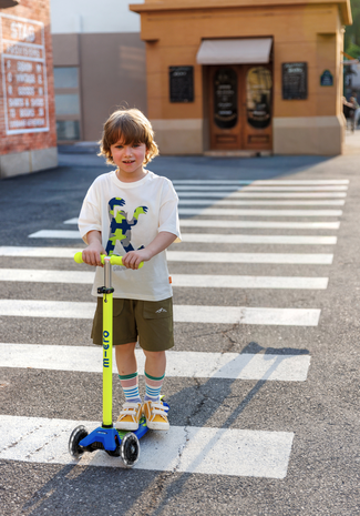 Micro Step Maxi Deluxe Led Blauw Geel Neon Micro Step Maxi Deluxe Led Blauw Geel Neon