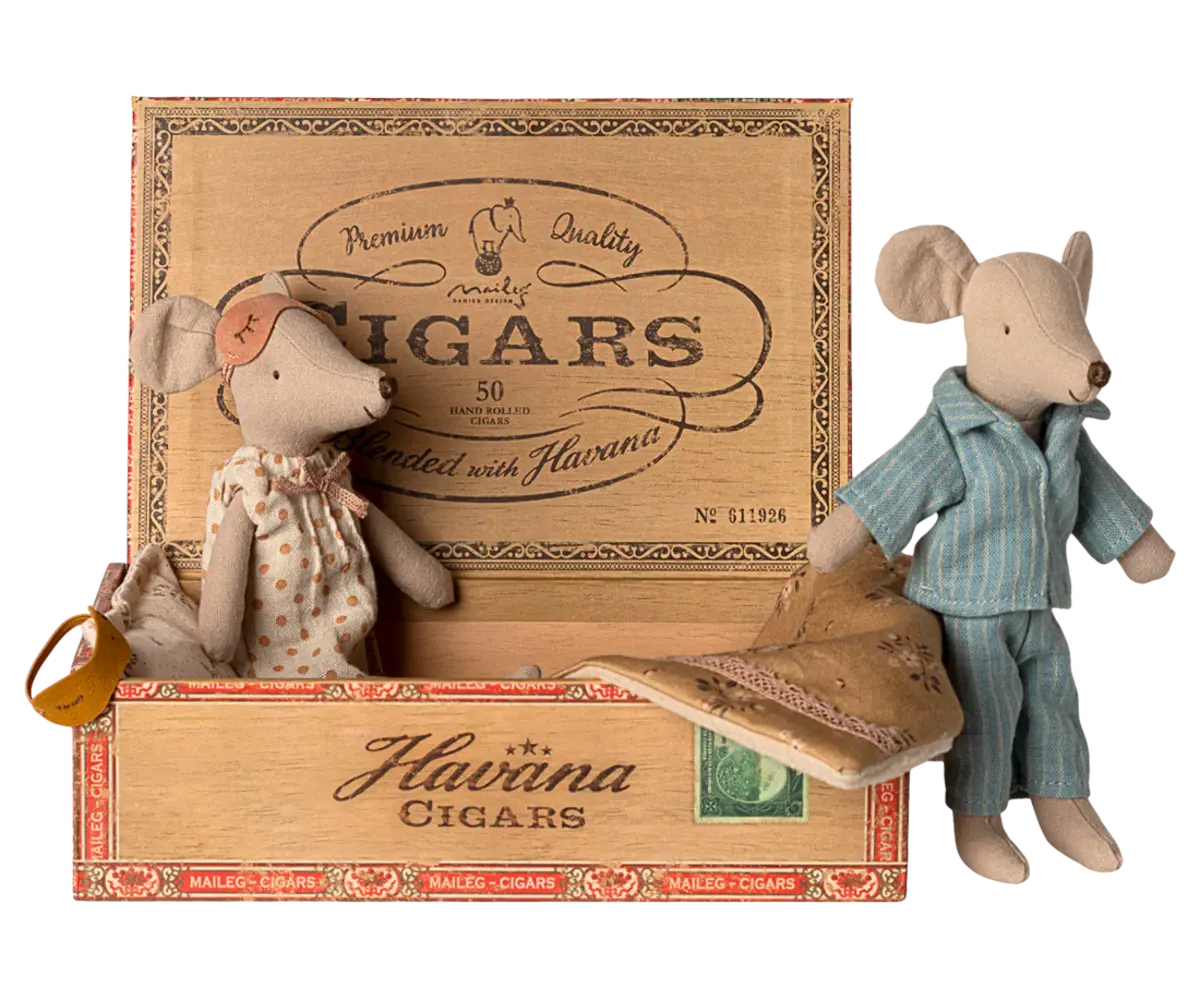 Maileg Mum & Dad Mice in Cigarbox