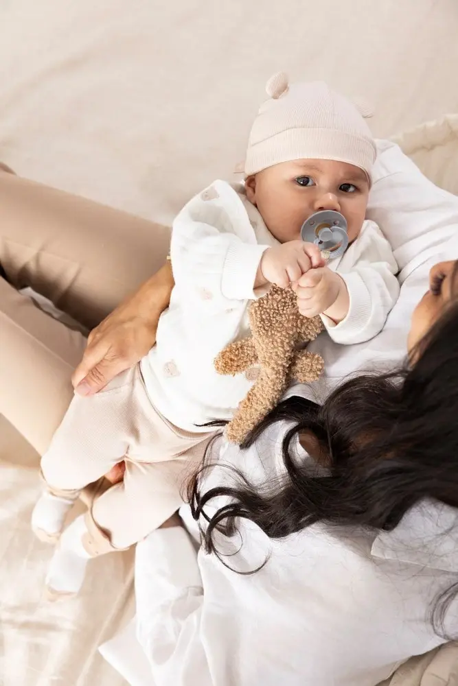 Feetje Babykleding Sweater Embroidery Honey Bear Offwhite Feetje Babykleding Sweater Embroidery Honey Bear Offwhite