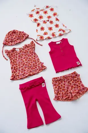 Feetje Babykleding Short Love Peace Aloha Perzik