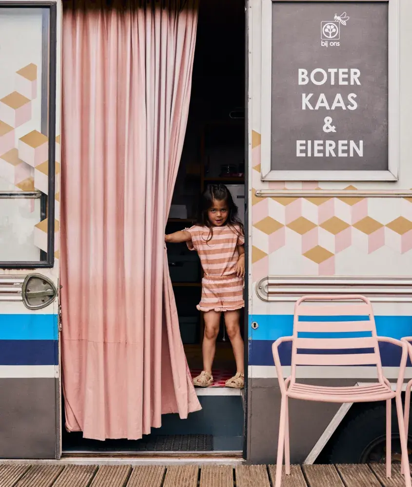 Daily7 Shorts Ruffle Fancy Stripe Silver Pink