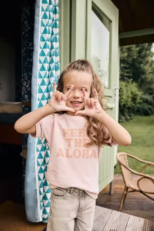 Daily7 Shirt Artwork Silver Pink