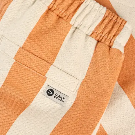 Daily7 Shorts Big Stripe Sandstone