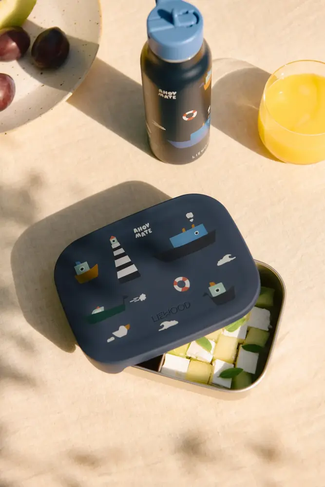 Liewood Lunchbox Arthur Arthur Sailing Classic Navy