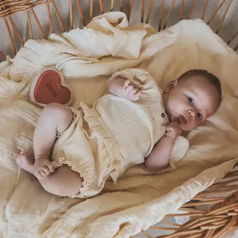 Your Wishes Bloomer Ruffle Wavy White Swan Your Wishes Bloomer Ruffle Wavy White Swan