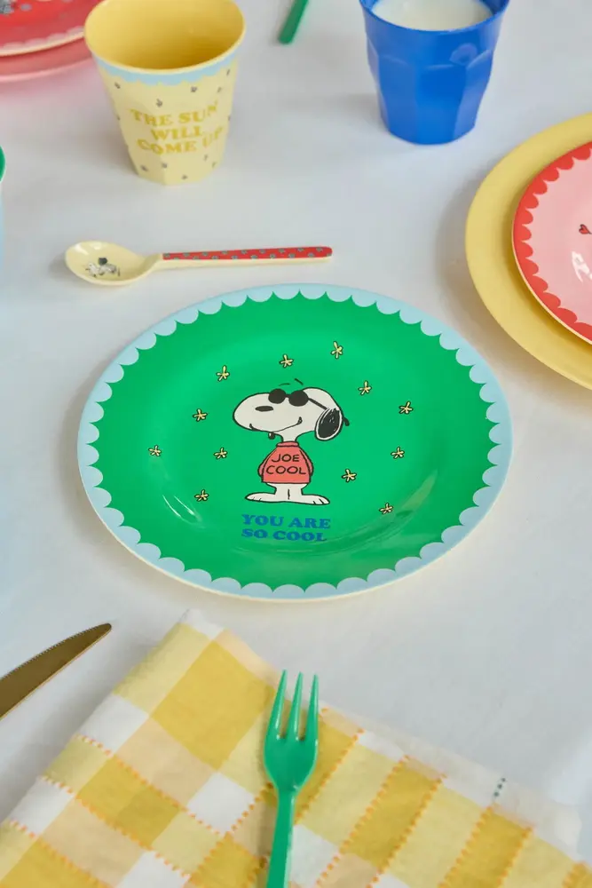 Rice Melamine Kinderbordje Green Snoopy Print