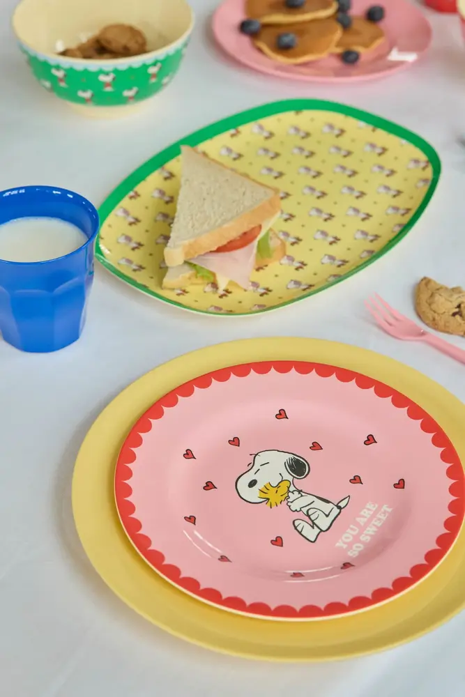 Rice Melamine Kinderbordje Pink Snoopy Print