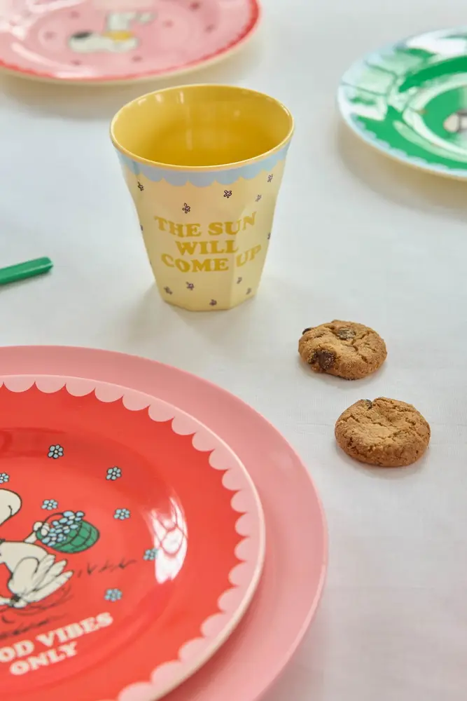 Rice Melamine Bord - Red Snoopy Rice Melamine Bord - Red Snoopy