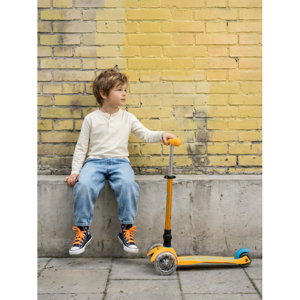 Micro Step Mini Deluxe inklapbaar LED abrikoos - Limited Edition