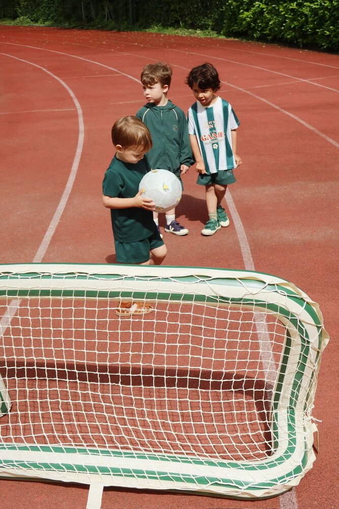 Konges Slojd Opblaasbare Goal met Bal Green Stripe