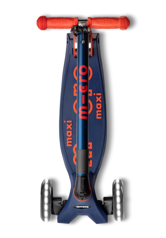 Micro Step Maxi Deluxe Inklapbaar LED Marineblauw