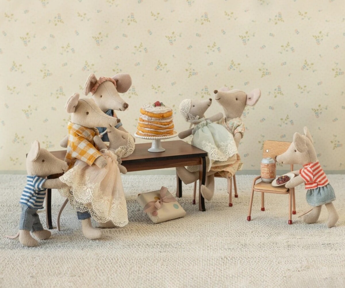 Maileg Baby mouse in gown - Powder Maileg Baby mouse in gown - Powder
