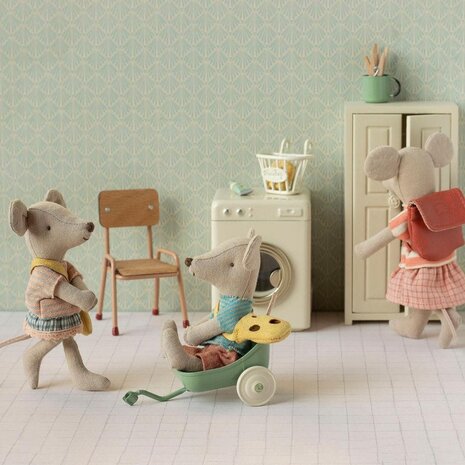 Maileg Little sister mouse with bag Maileg Little sister mouse with bag