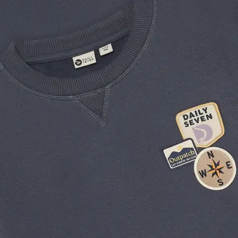 Daily7 Oversized Sweater Badges Odyssey Grey