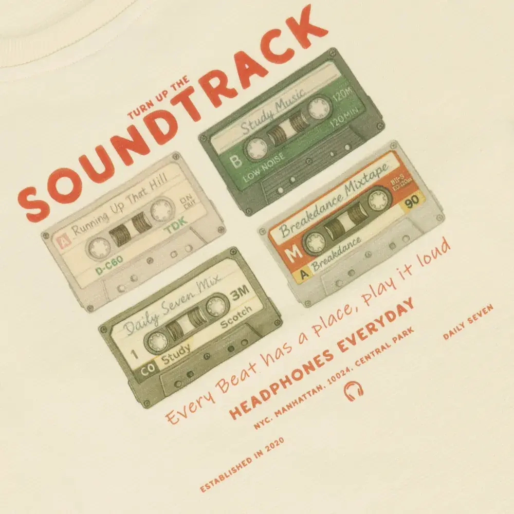 Daily7 Longsleeve Backprint - Sand Daily7 Longsleeve Backprint - Sand