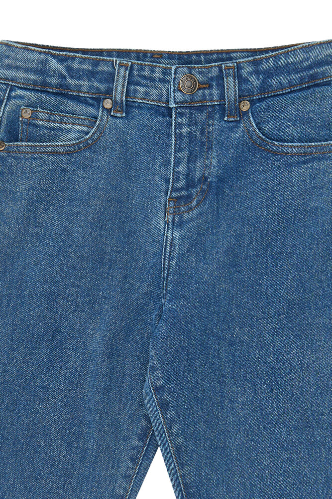 The New Berlin Tapered Fit Jeans Medium Blue Denim The New Berlin Tapered Fit Jeans Medium Blue Denim