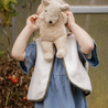 Senger Naturwelt Warmte Knuffel Knuffelbeer Small - Linnen (druivenpit) Senger Naturwelt Warmte Knuffel Knuffelbeer Small - Linnen (druivenpit)