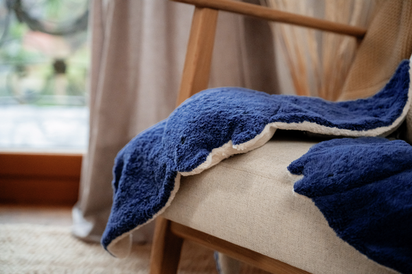 Senger Naturwelt Warmte Knuffel Manta Large - Blauw Senger Naturwelt Warmte Knuffel Manta Large - Blauw
