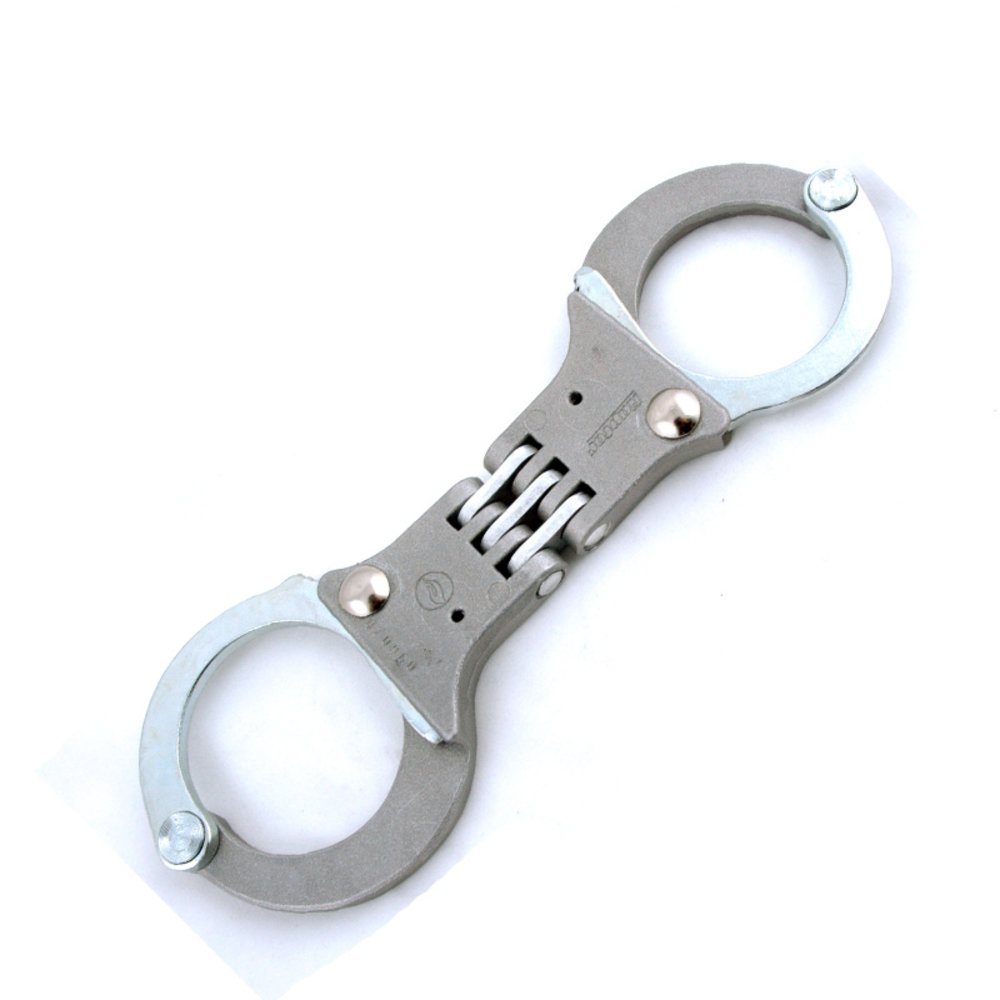 https://cdn.webshopapp.com/shops/297404/files/321729094/1000x1000x1/training-handcuffs.jpg