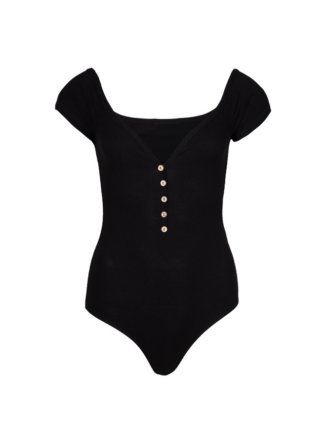 Body top button black