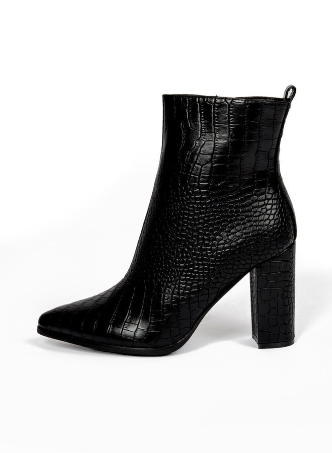 One more black croco MAAT 36 & 37