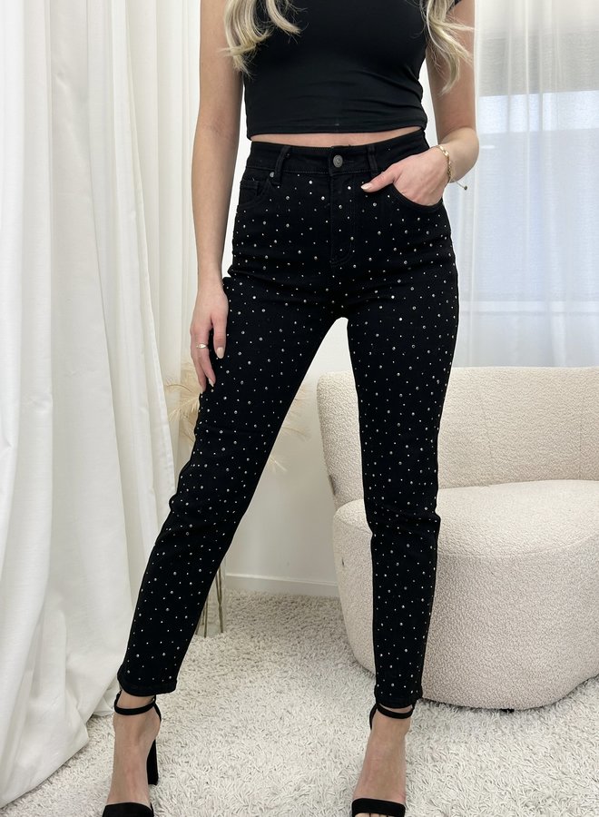 Wekelijks een nieuwe Jeans collectie! Famous Store