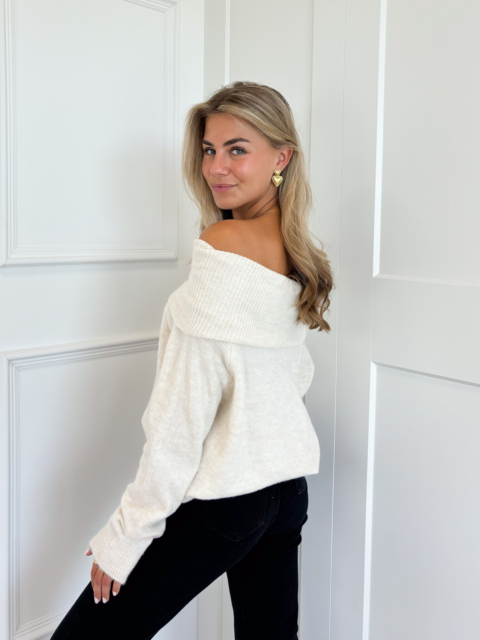 Off shoulder trui Selena beige