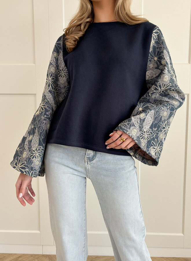 Trui Floral sleeve blauw