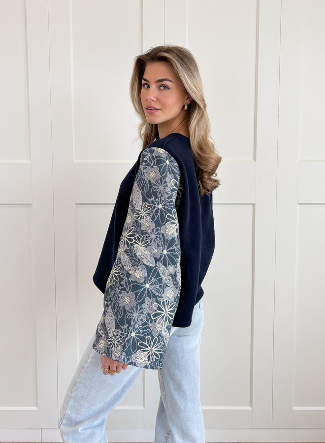 Trui Floral sleeve blauw