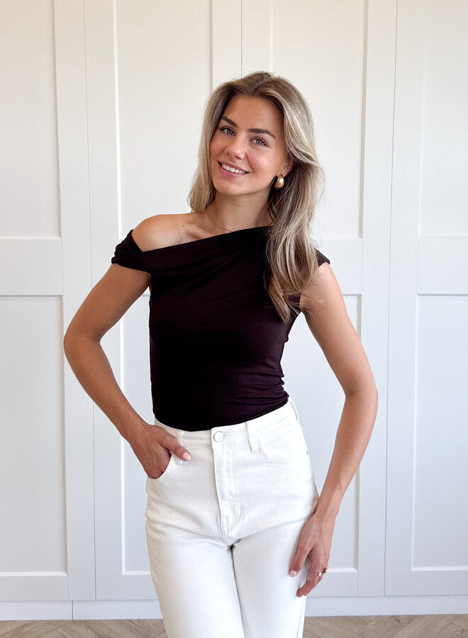 Top Yael bruin