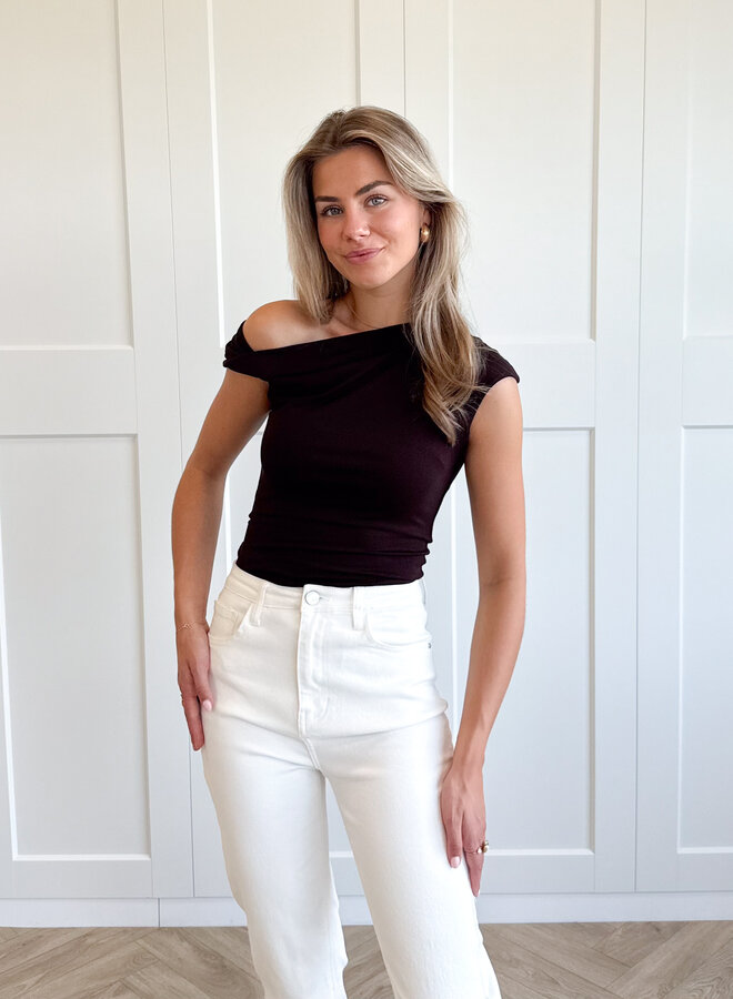 Top Yael bruin