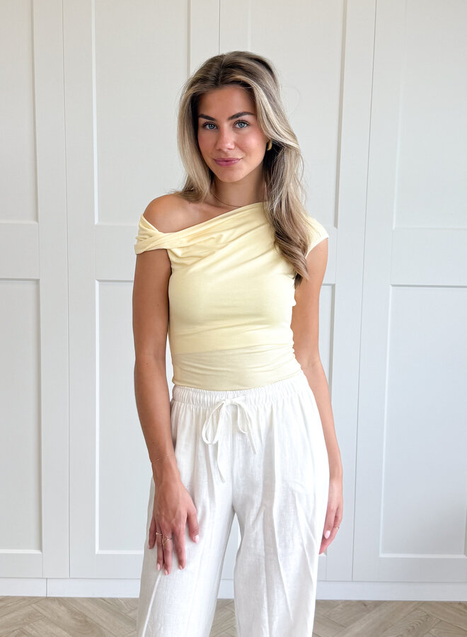 Top Yael geel
