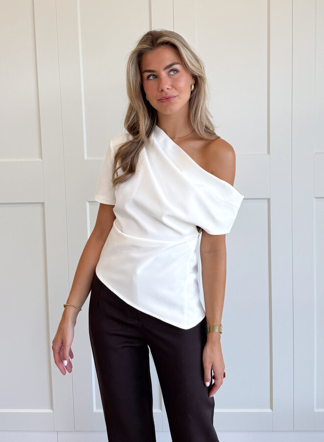 Top off shoulder Candice wit