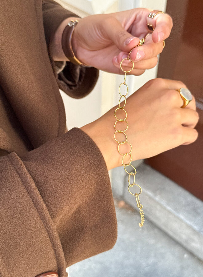 Circle of Gold armband