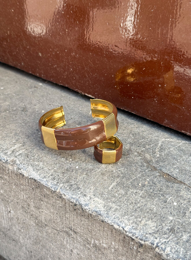 Mocha ring