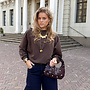 Sweater Aya Bruin
