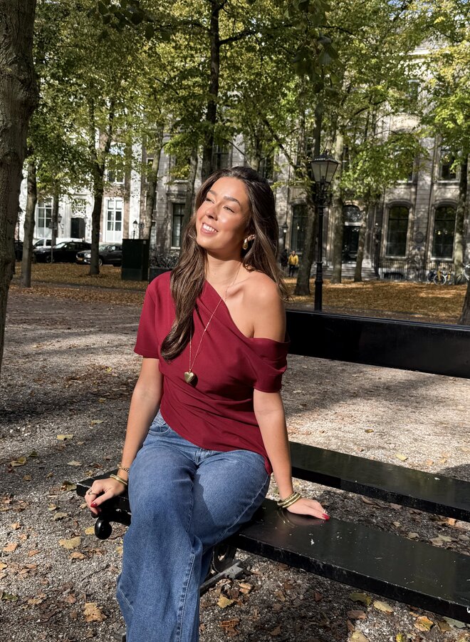 Top off shoulder Candice bordeaux