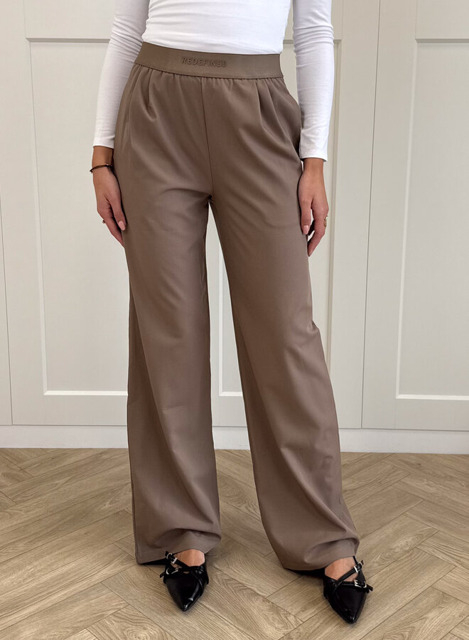 Broek Isola bruin