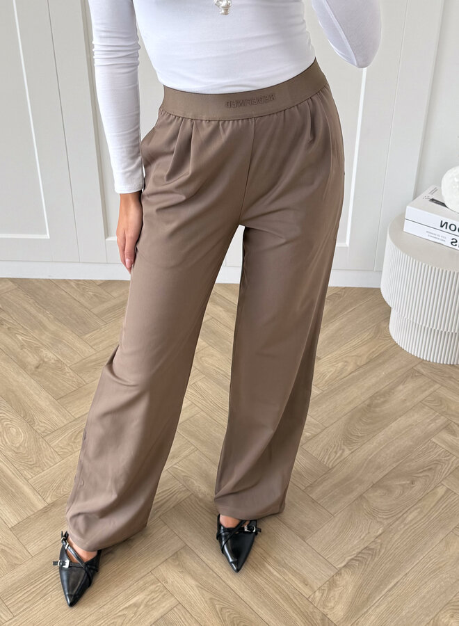 Broek Isola bruin