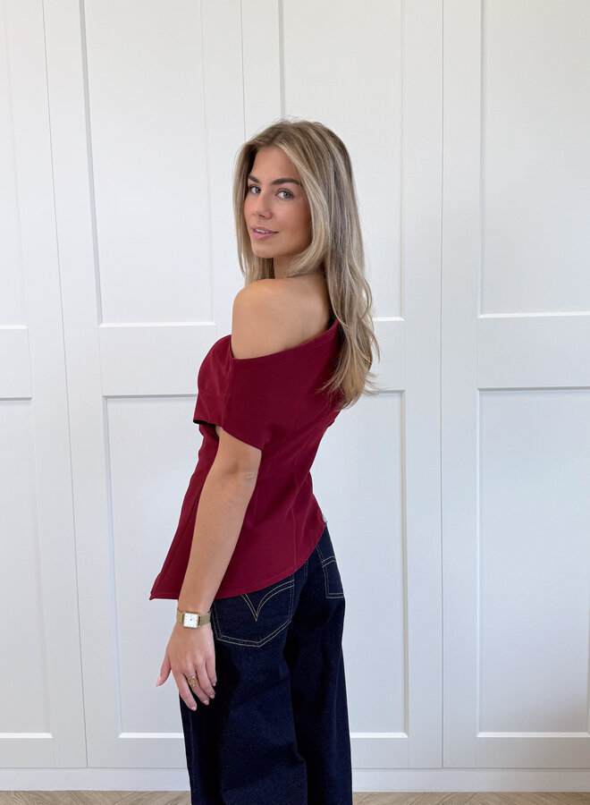 Top off shoulder Candice bordeaux