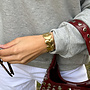 Embrace armband gold
