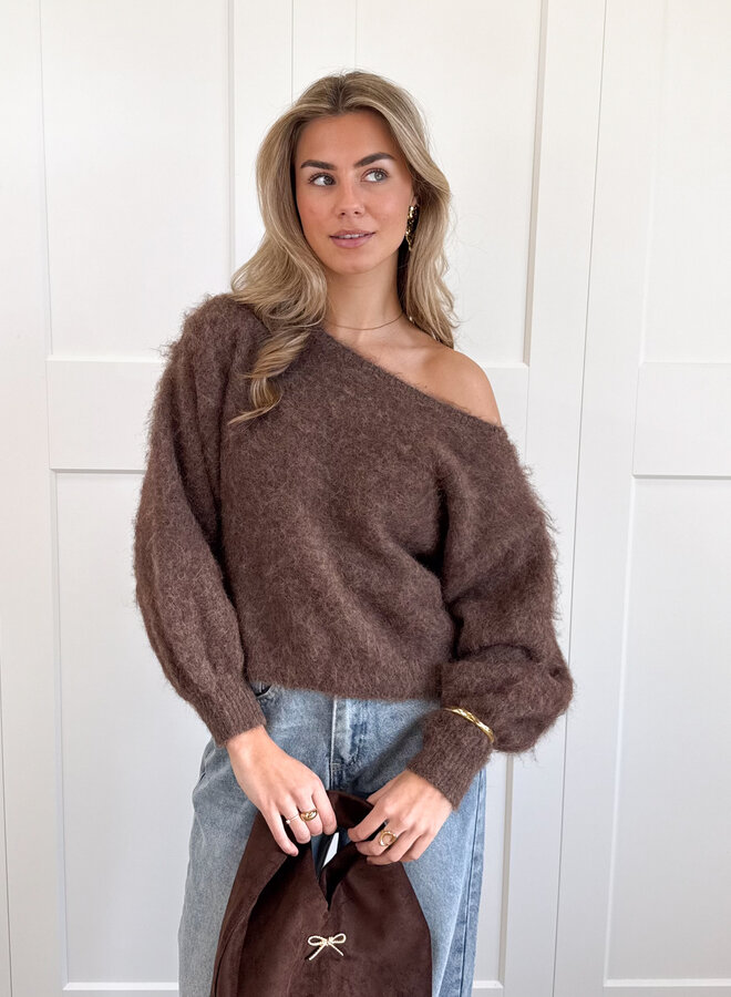 Trui off shoulder Didi bruin