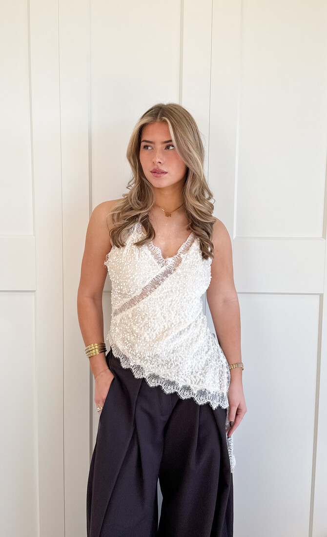Lace velvet top off white