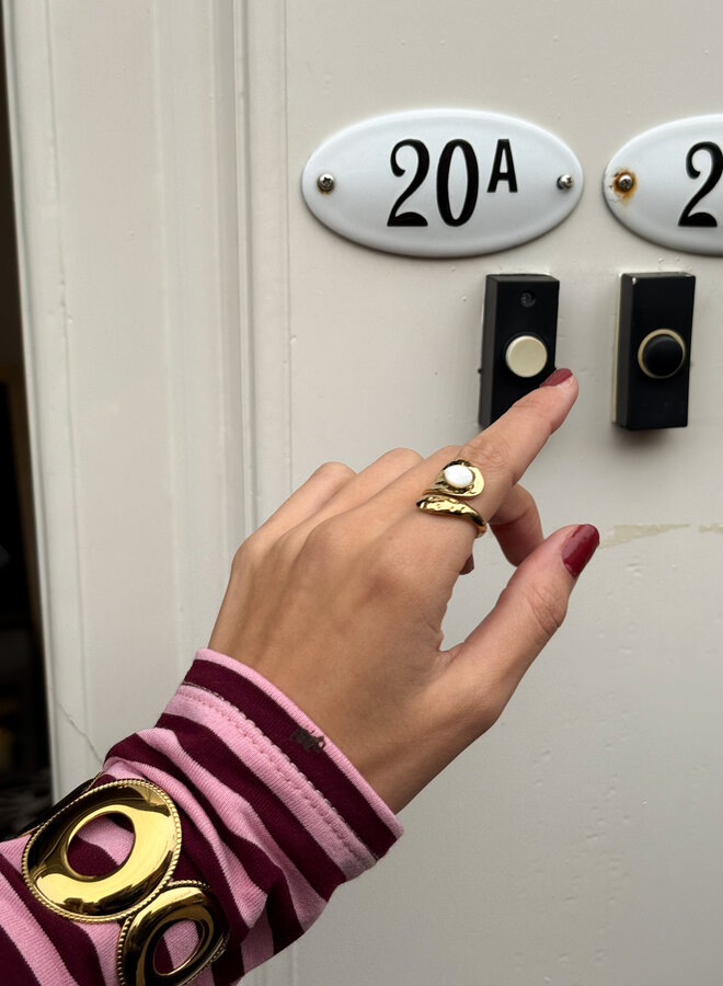 Pearl spirit ring goud