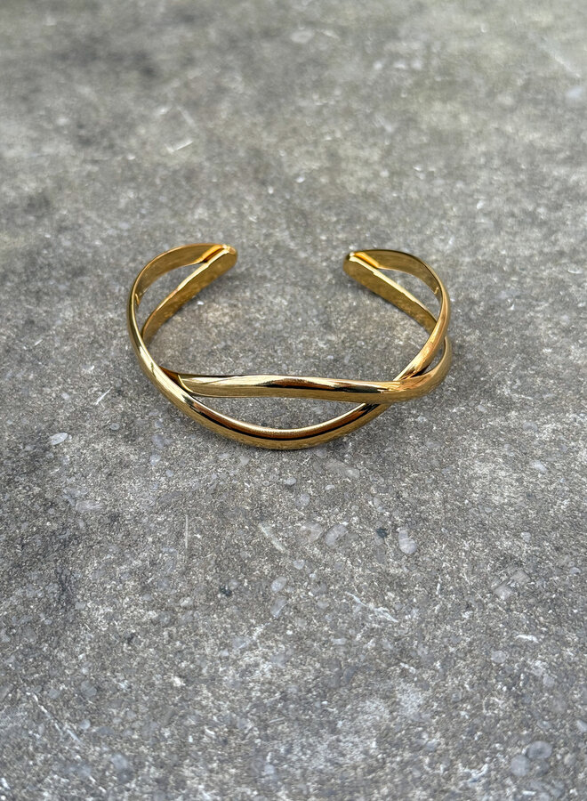 Golden twist armband