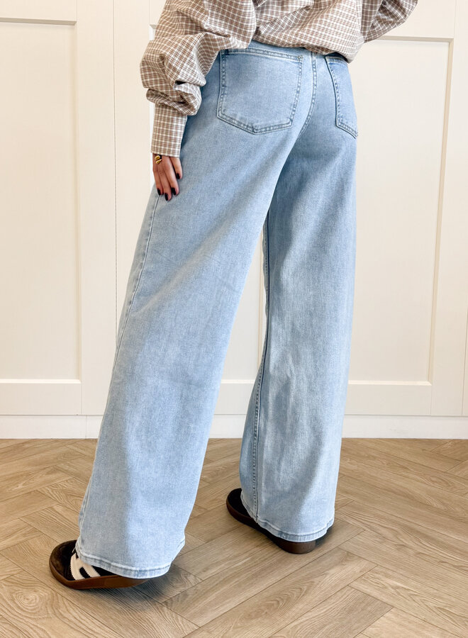 Wide leg jeans Kyra lichtblauw