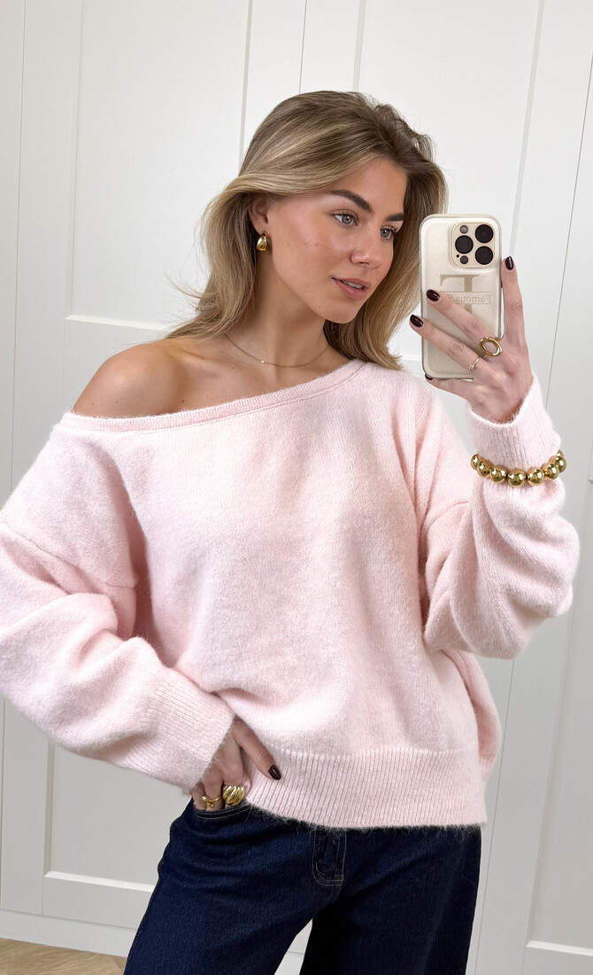 Trui off shoulder Alina roze
